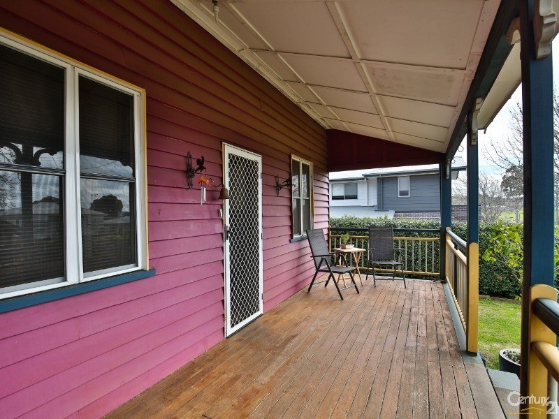 99 Holberton Street, Newtown QLD 4350