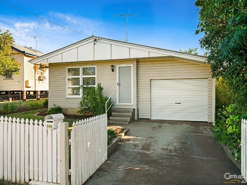 240 South Street, South Toowoomba QLD 4350