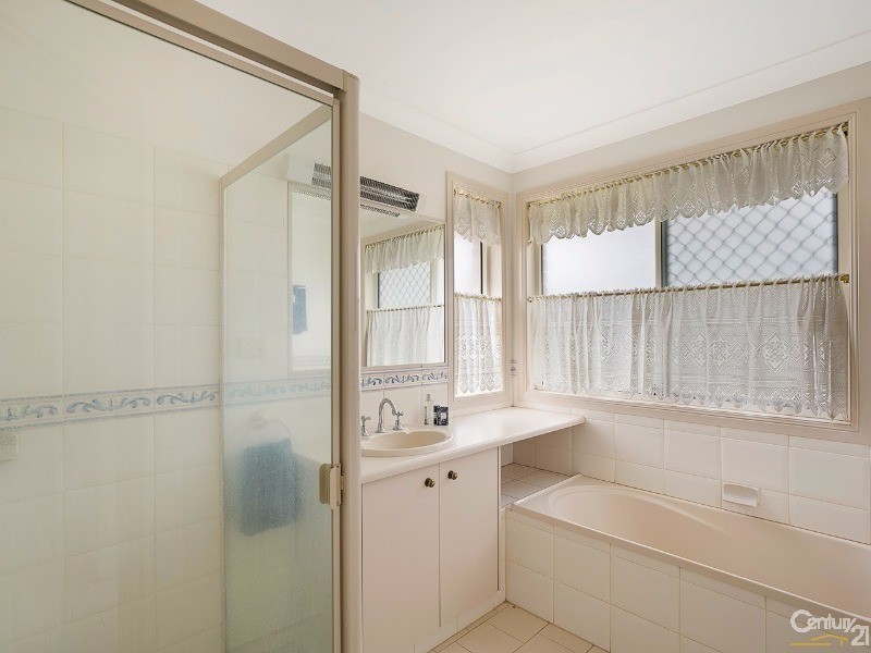 58 Bouganvillea Drive, Middle Ridge QLD 4350