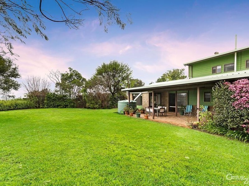 23 McFarlane Street, Wilsonton QLD 4350