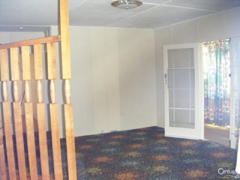 4 Lewis Street, Harristown QLD 4350