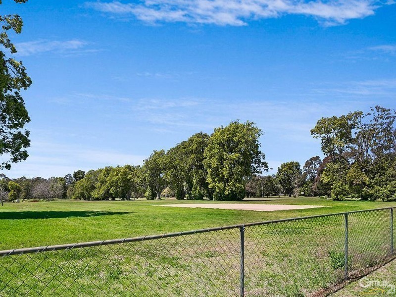 486 Mackenzie Street, Middle Ridge QLD 4350