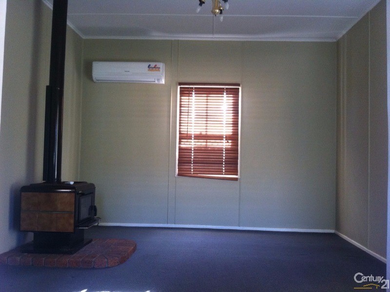 266 Alderley Street, Centenary Heights QLD 4350