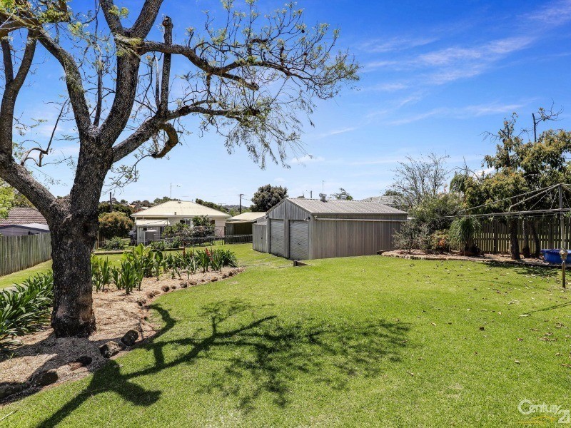 15 Avondale Street, Newtown QLD 4350
