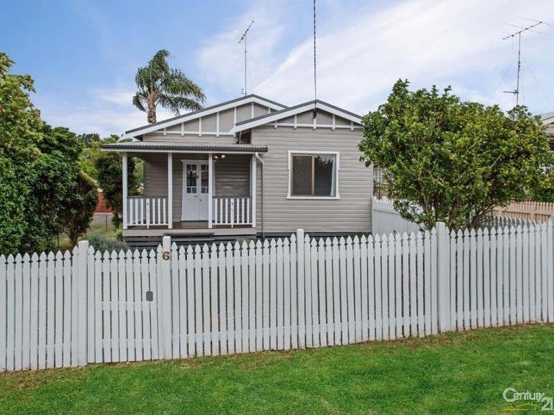 6 Clark Street, South Toowoomba QLD 4350