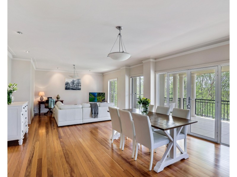 46 Harvey Street, Mount Lofty QLD 4350