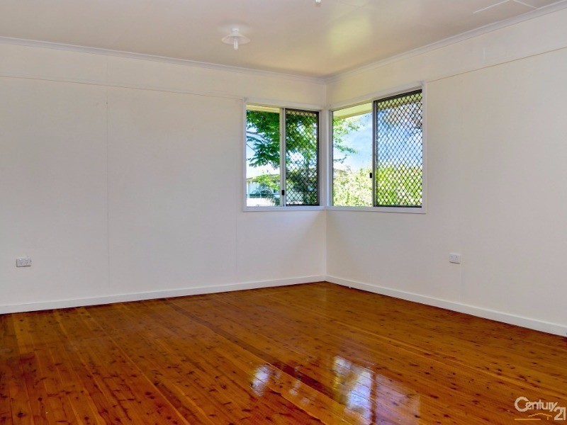1 Martin Place, Harristown QLD 4350