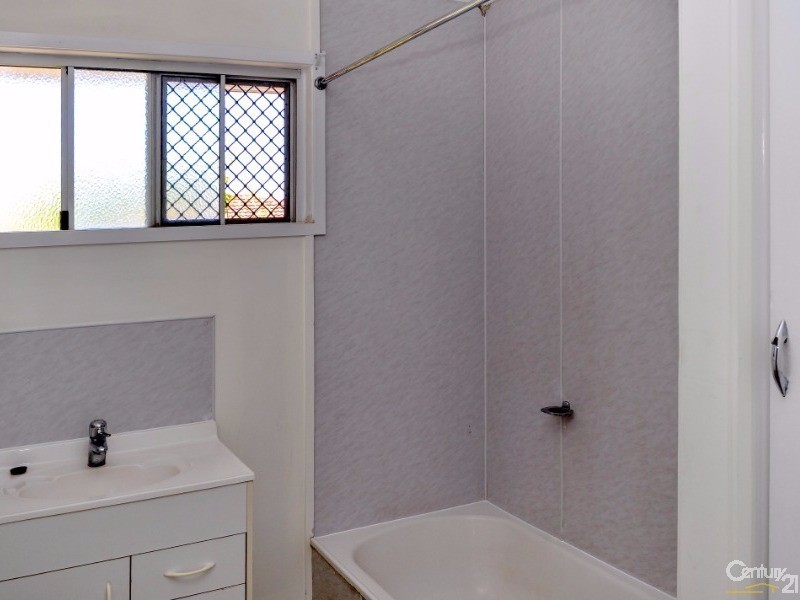 1 Martin Place, Harristown QLD 4350