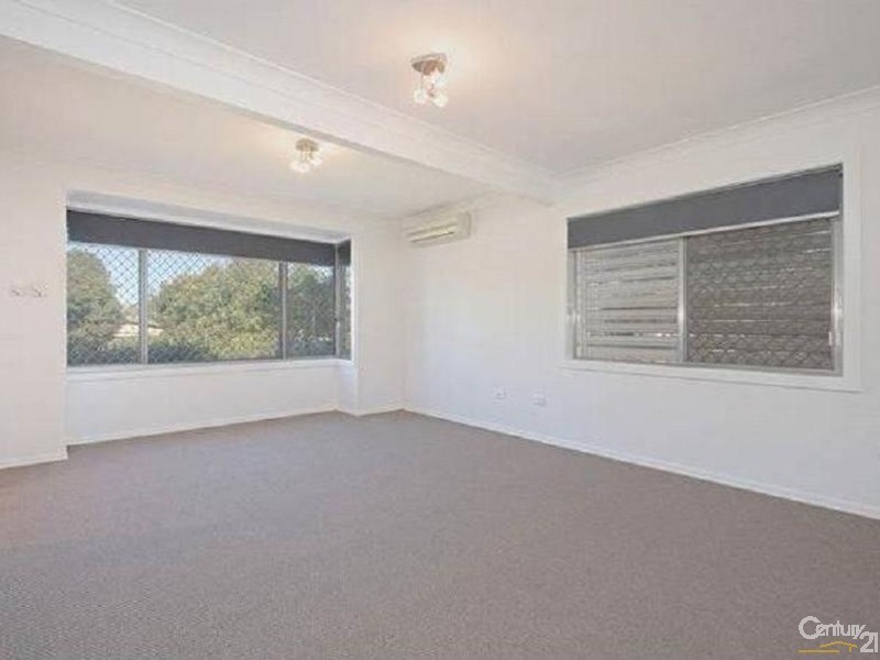 328 Alderley Street, Kearneys Spring QLD 4350