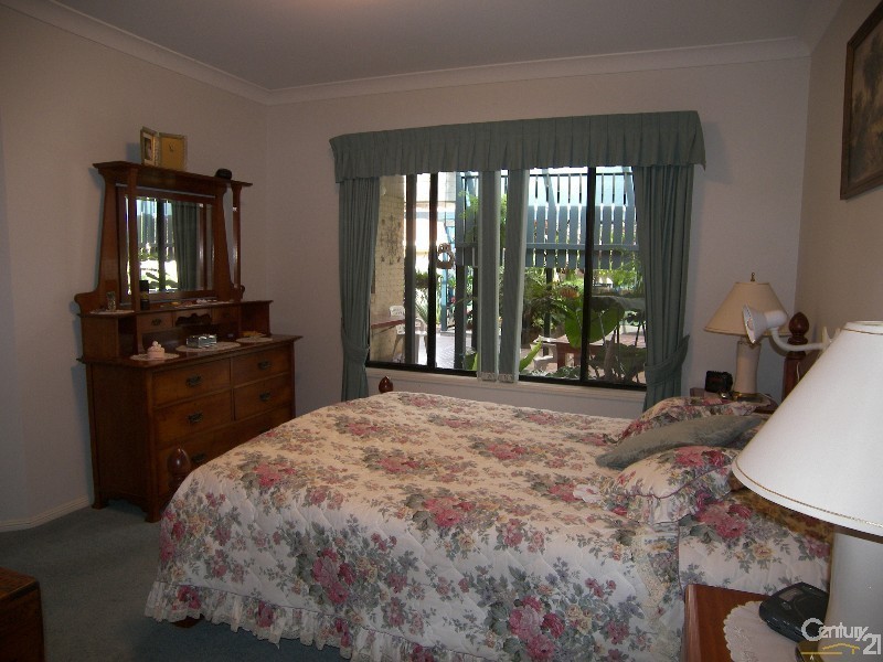 172 Spring Street, Middle Ridge QLD 4350