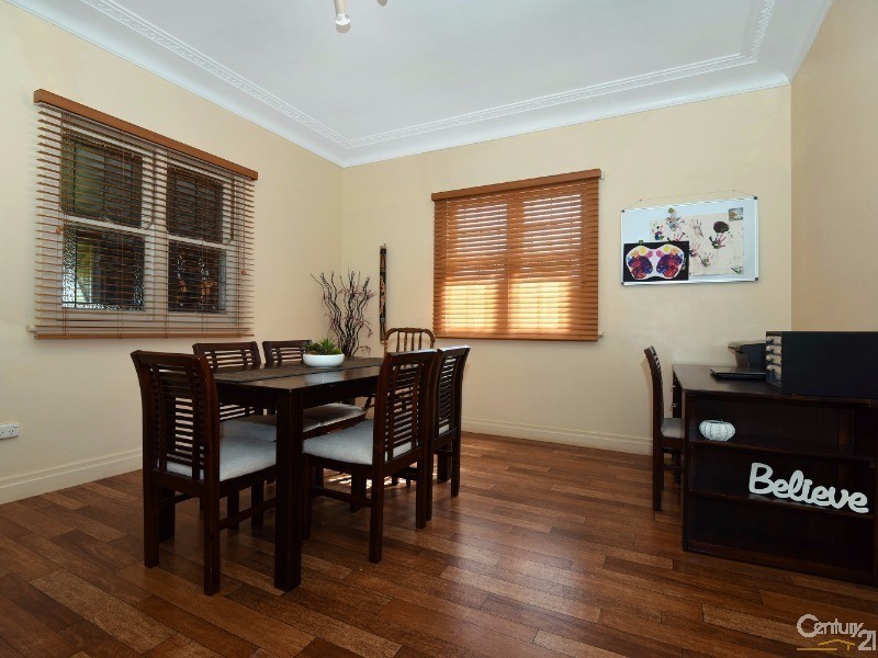 42 Priest Street, Rockville QLD 4350