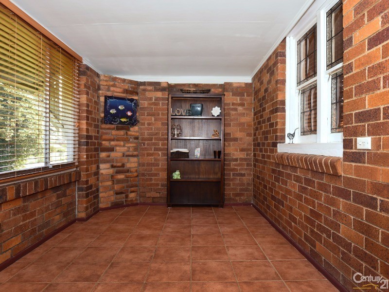 42 Priest Street, Rockville QLD 4350