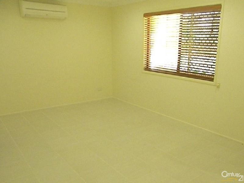 374 Hume Street, Centenary Heights QLD 4350