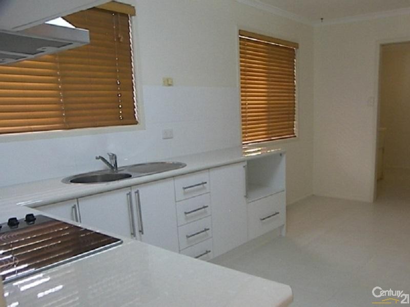 374 Hume Street, Centenary Heights QLD 4350