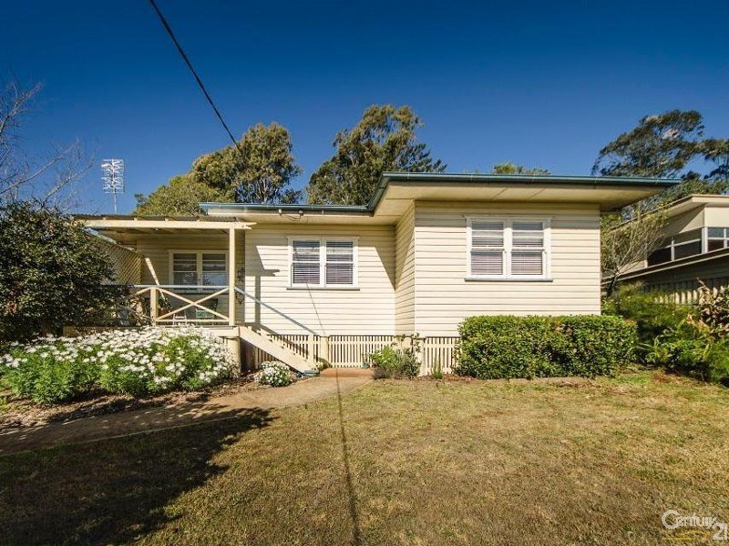 102 Perth Street, South Toowoomba QLD 4350