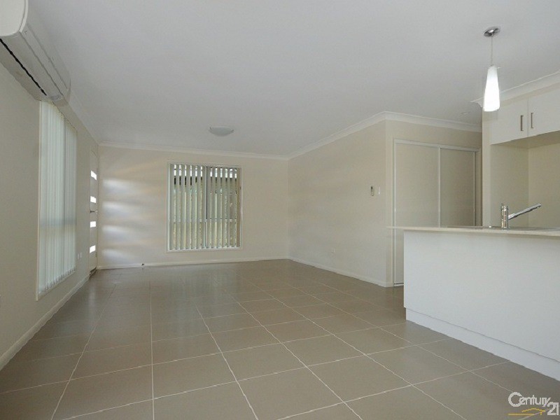 1/23c  Charles Street, Newtown QLD 4350