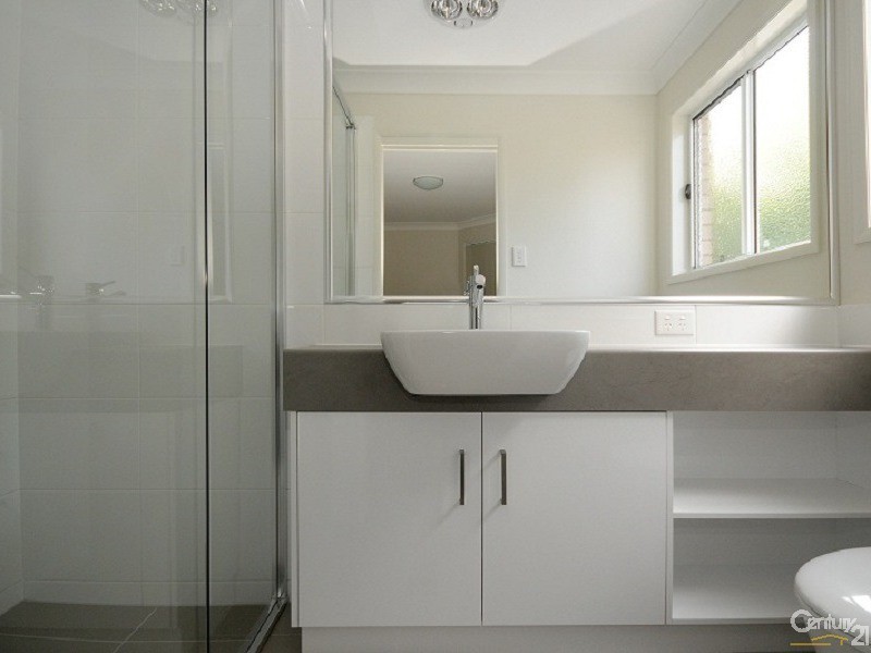 1/23c  Charles Street, Newtown QLD 4350