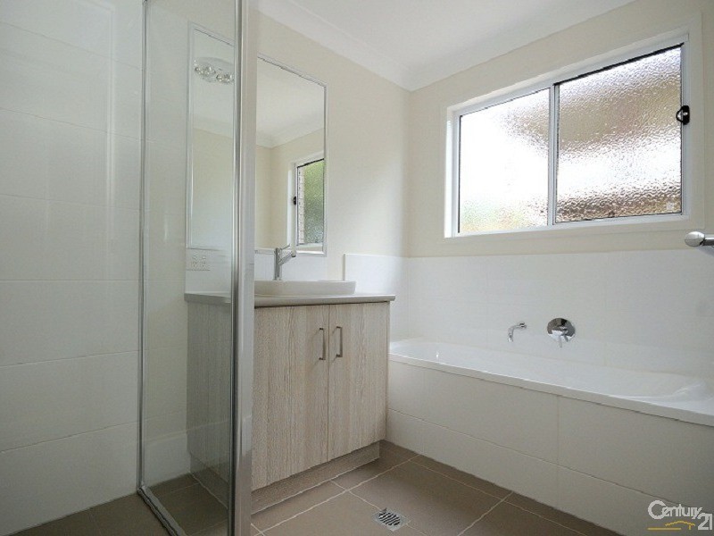 1/23c  Charles Street, Newtown QLD 4350
