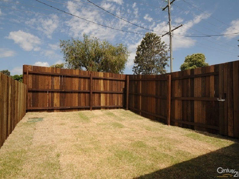 1/23c  Charles Street, Newtown QLD 4350