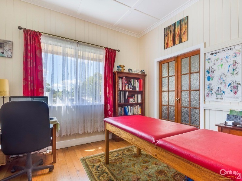 3 Christmas Street, North Toowoomba QLD 4350