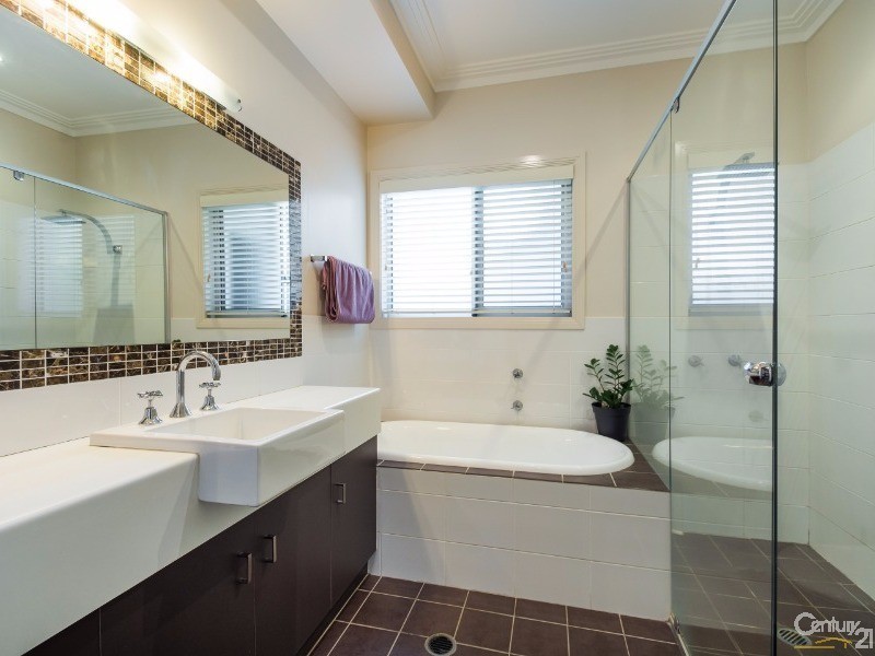 3/200 Ramsay Street, Centenary Heights QLD 4350