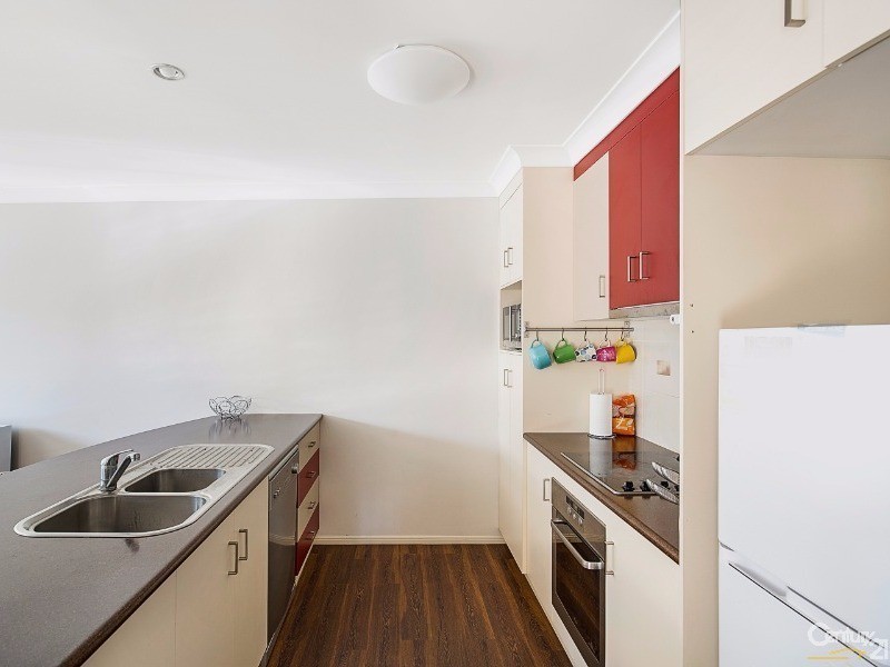 3/242 Mackenzie Street, Rangeville QLD 4350