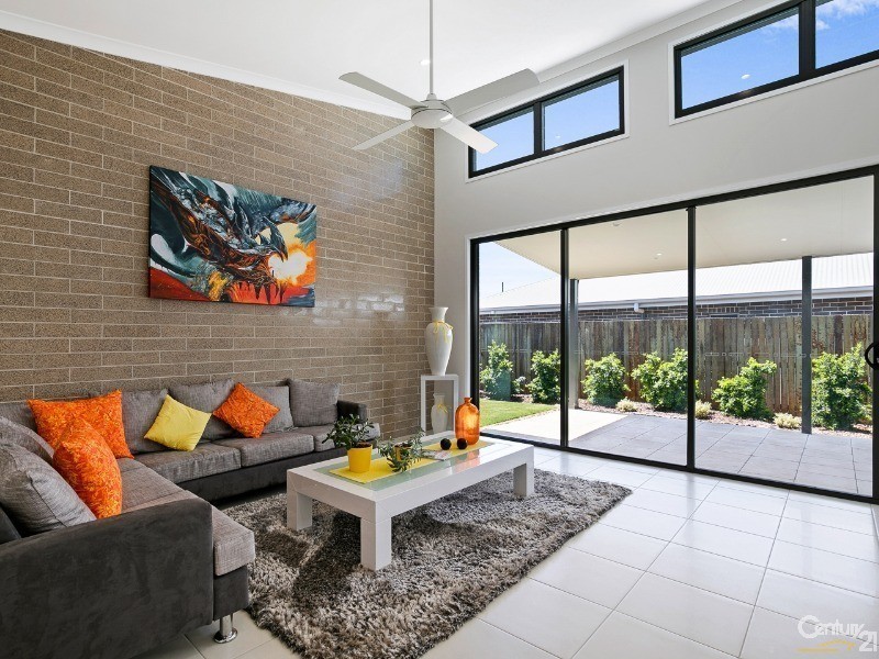 518 Hume Street, Middle Ridge QLD 4350