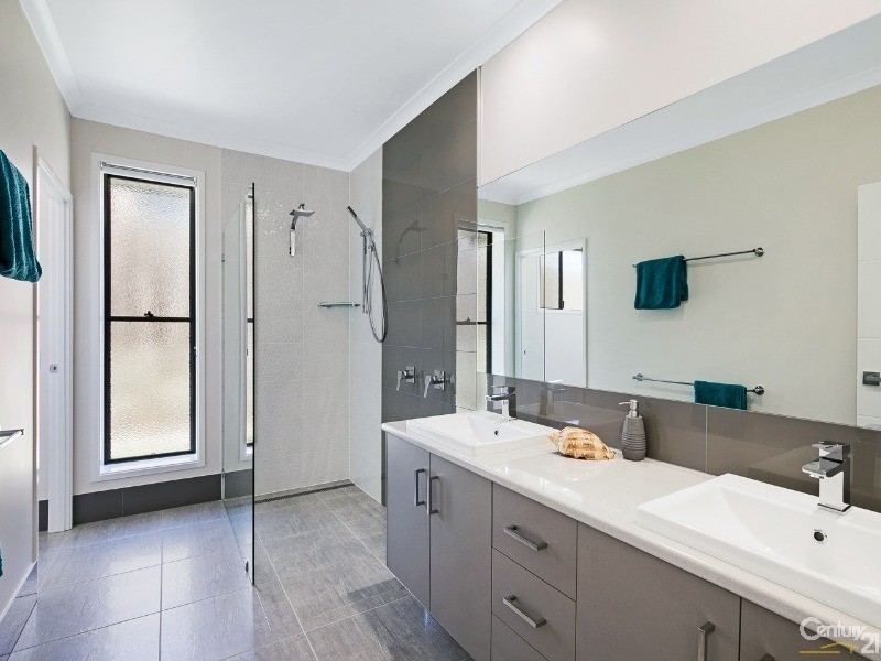 518 Hume Street, Middle Ridge QLD 4350