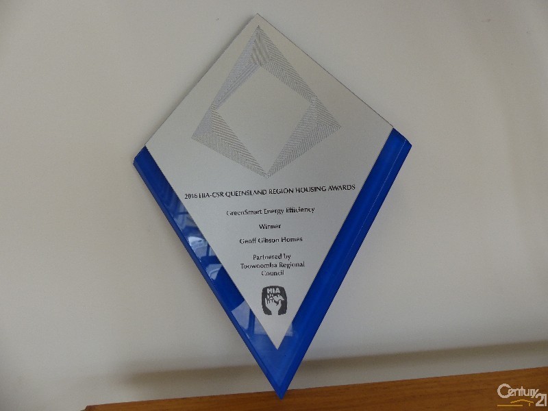 518 Hume Street, Middle Ridge QLD 4350