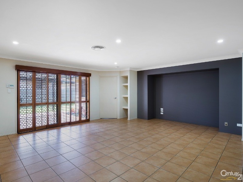 36 Banksdale Drive, Middle Ridge QLD 4350