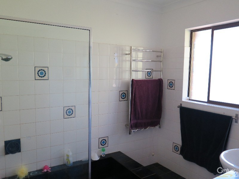 24 Coverdale Crescent, Cotswold Hills QLD 4350