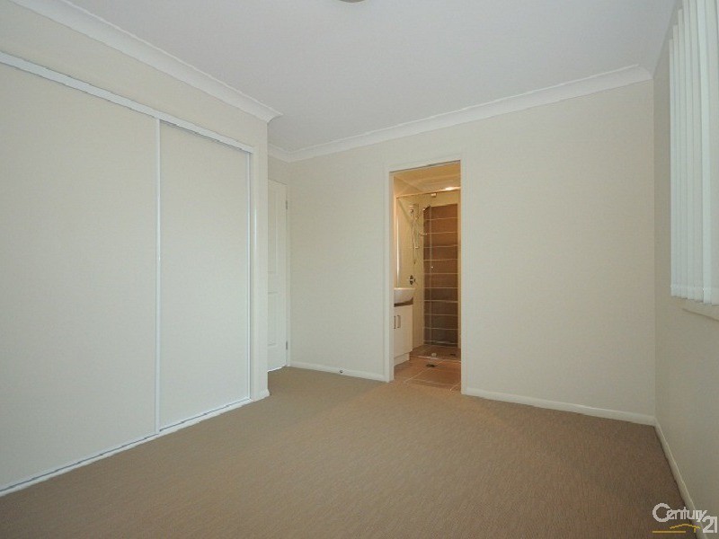 2/23c Charles Street, Newtown QLD 4350