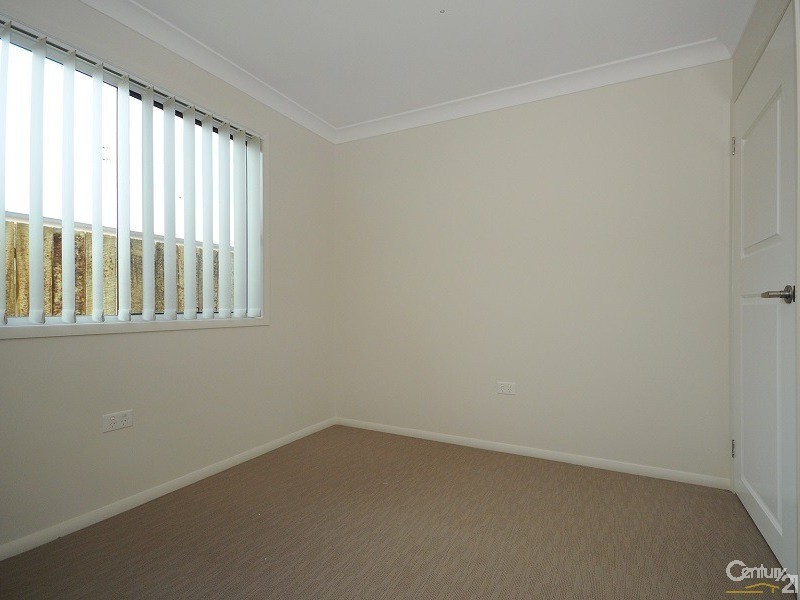 2/23c Charles Street, Newtown QLD 4350