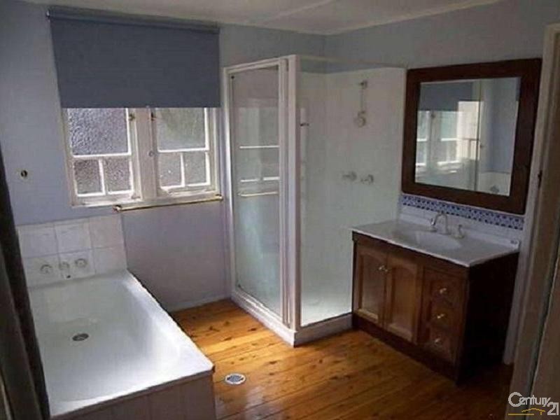 10 Bruce Street, East Toowoomba QLD 4350