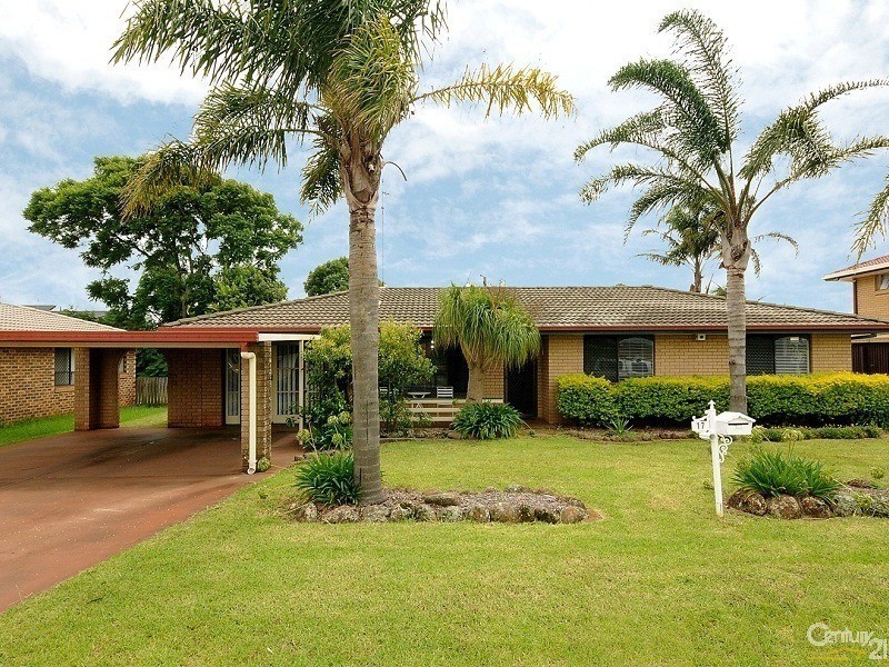 17 Cambridge Street, Harristown QLD 4350