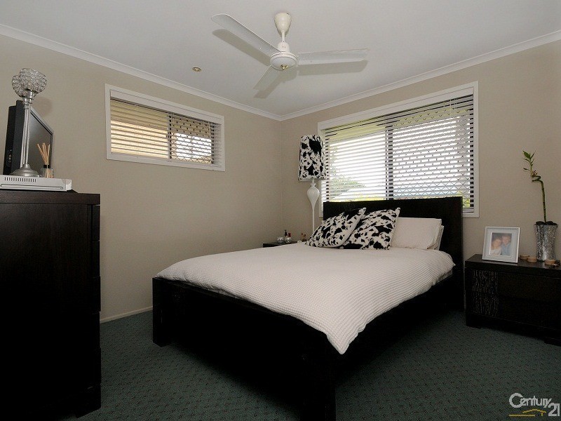 17 Cambridge Street, Harristown QLD 4350