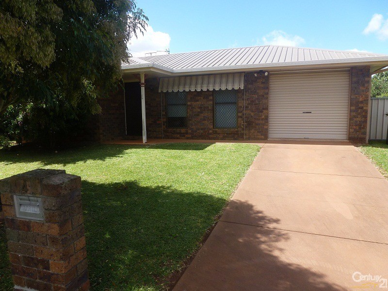4 Silky-Oak Drive, Glenvale QLD 4350