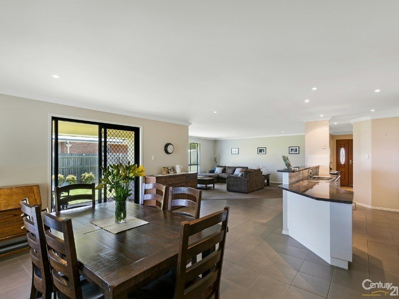 39 Bouganvillea Drive, Middle Ridge QLD 4350