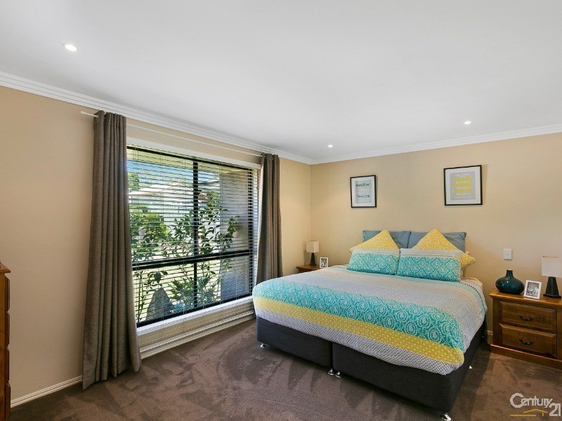 39 Bouganvillea Drive, Middle Ridge QLD 4350