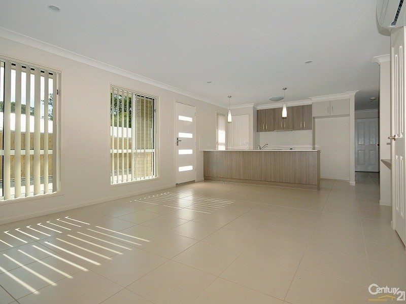 1/10 McDowall Street, Newtown QLD 4350