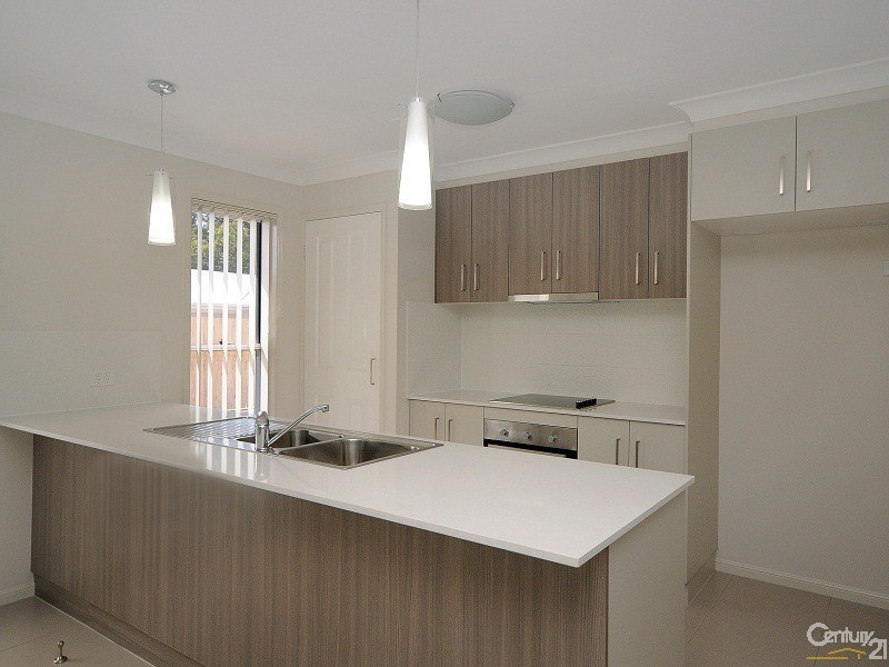 1/10 McDowall Street, Newtown QLD 4350