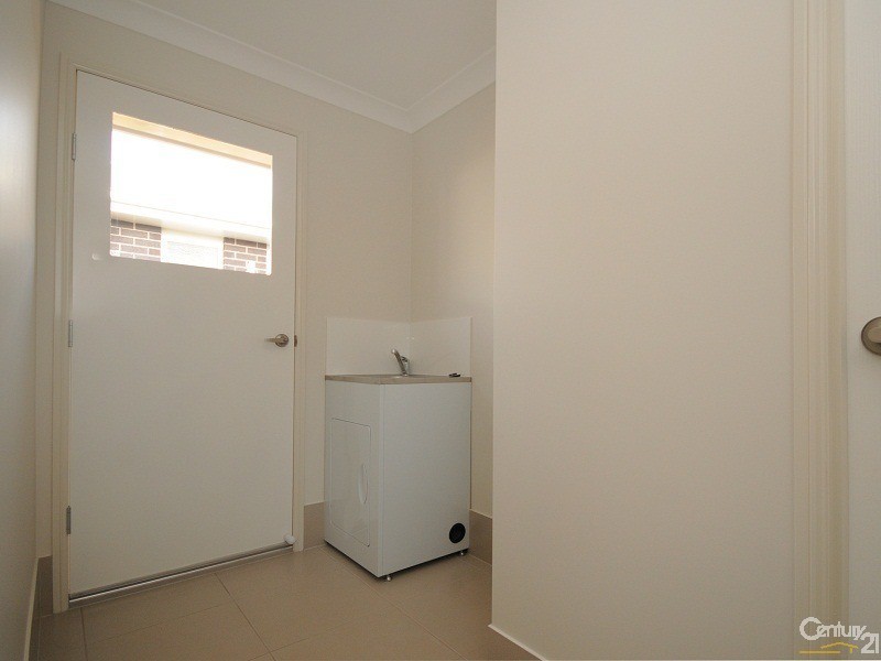 1/10 McDowall Street, Newtown QLD 4350