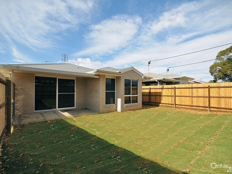 1/10 McDowall Street, Newtown QLD 4350