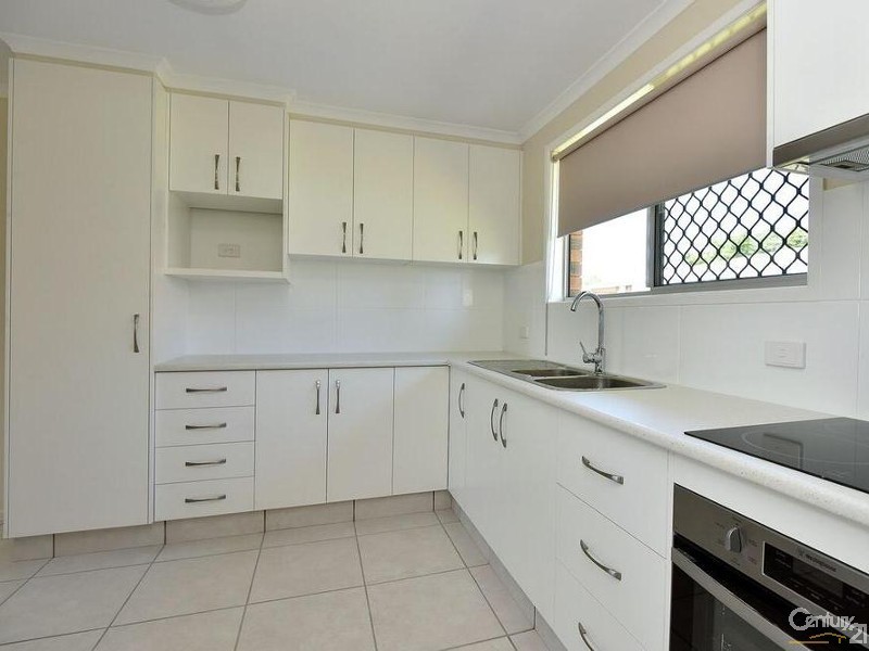 1/6 Marigold Street, Centenary Heights QLD 4350