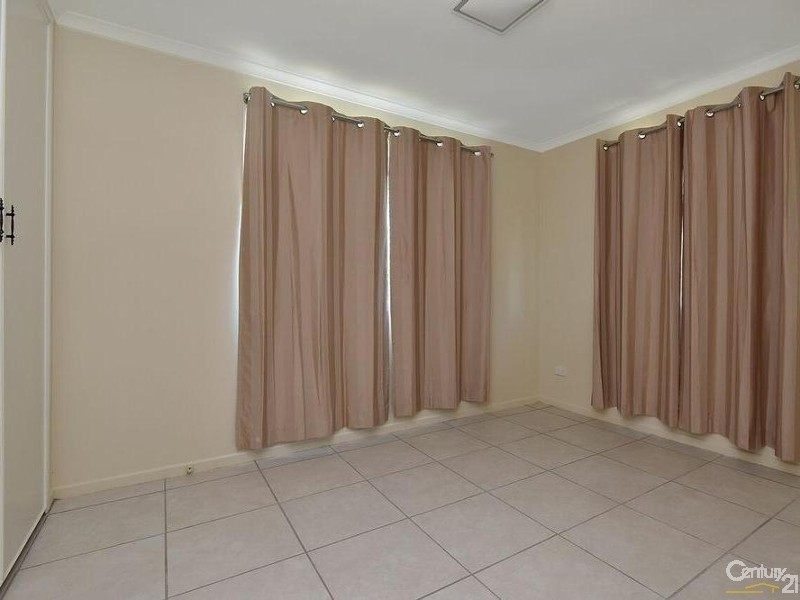 1/6 Marigold Street, Centenary Heights QLD 4350