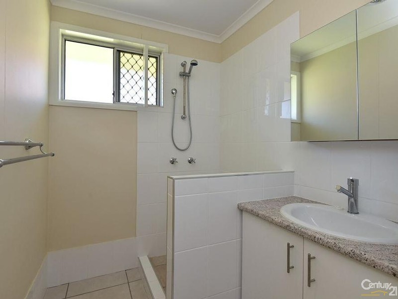 1/6 Marigold Street, Centenary Heights QLD 4350