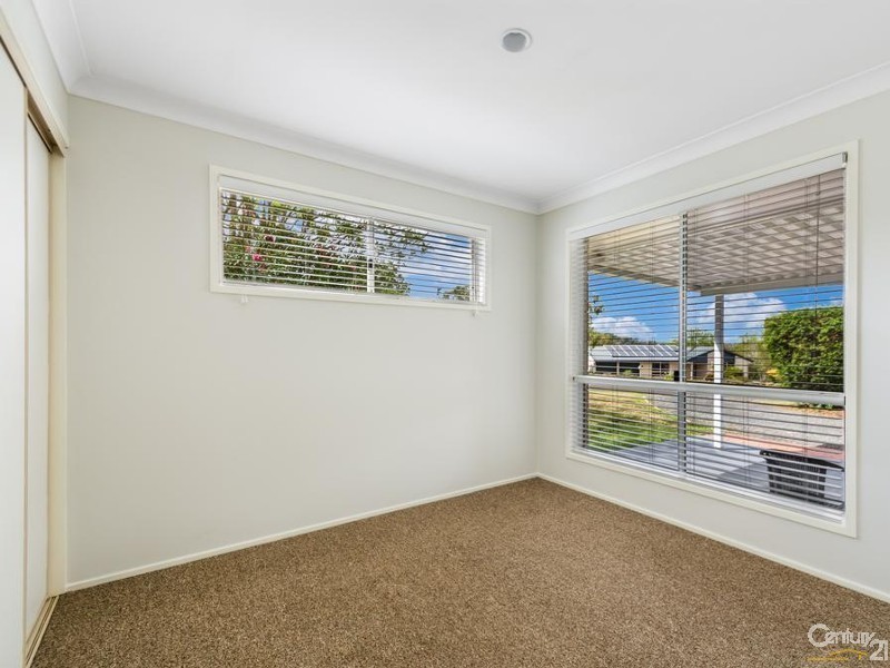 12 Parkway Close, Gowrie Junction QLD 4352