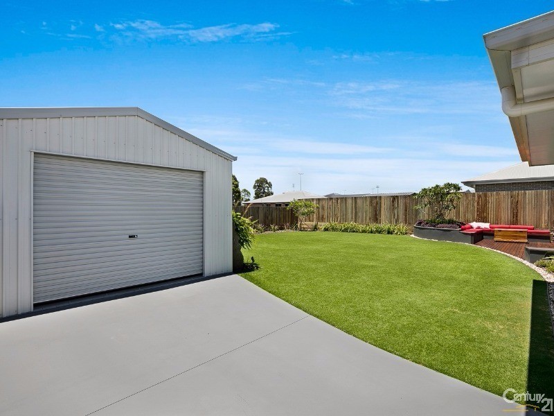 70 Entabeni Drive, Kearneys Spring QLD 4350