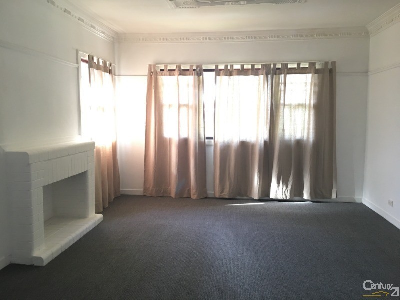 272 James Street, Harristown QLD 4350