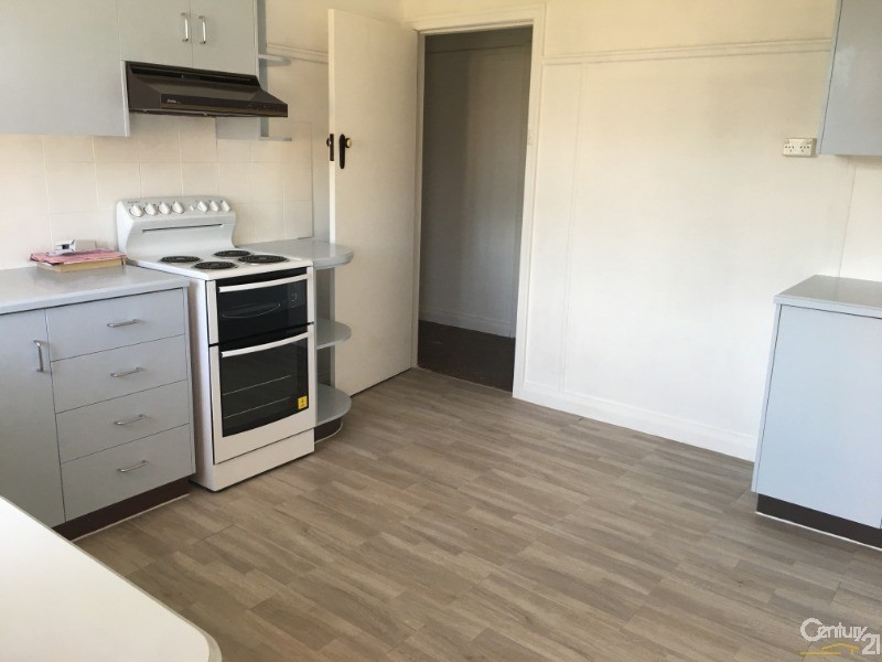 272 James Street, Harristown QLD 4350